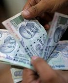 انخفاض النفط يدفع الروبية الهندية لأعلى مستوى في 6 أسابيع