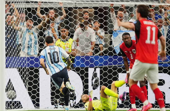بثنائية نظيفة.. ميسي يقود منتخب الأرجنتين للفوز على النمسا
