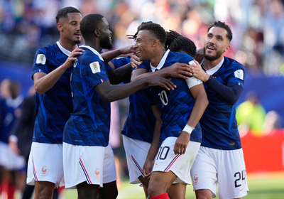 فرنسا تقسو على العراق بثلاثية نظيفة بكأس العالم 
