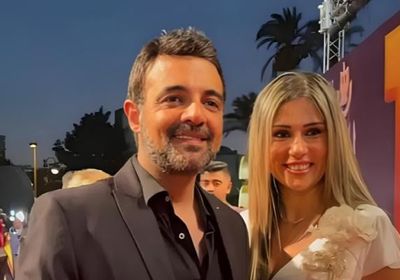 عمرو محمود ياسين يكشف أصعب لحظات مواجهة السرطان: رحلة علاج زوجتي بدأت من جديد