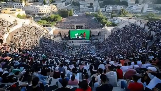 تدافع خلال متابعة مباراة الأردن والجزائر ينتهي بوفاة وإصابات في قلب العاصمة الأردنية
