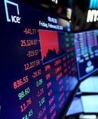 المؤشرات الأمريكية تتراجع قبل الافتتاح وخسائر قوية لأسهم التكنولوجيا