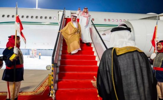 وزير الخارجية السعودي يصل إلى العاصمة البحرينية المنامة