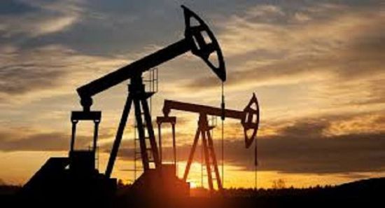 أسعار النفط تواصل الانخفاض اليوم الخميس