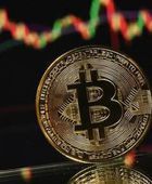 سوق العملات المشفرة تترقب ضغوطاً إضافية مع انتهاء عقود خيارات