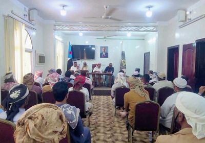 انتقالي تريم يناقش تداعيات تدهور الأوضاع المعيشية والخدمية