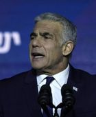 زعيم المعارضة الإسرائيلية: اتفاقا لبنان وإيران متناقضان