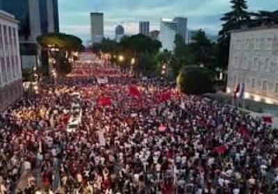 الاحتجاجات مستمرة في ألبانيا ضد مشروع سياحي مرتبط بعائلة ترامب