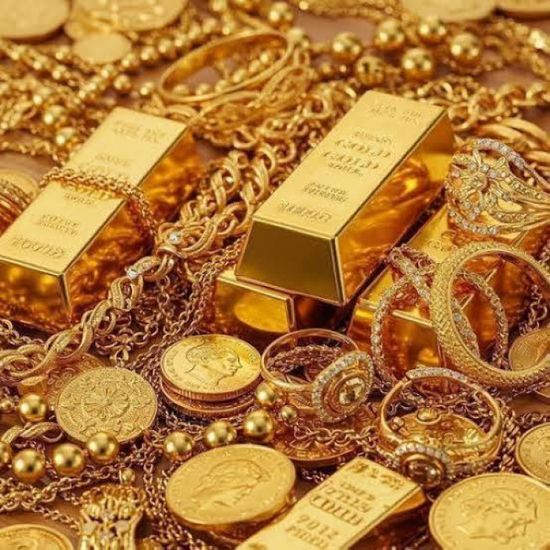 الذهب والفضة يواصلان الهبوط بضغط من تحركات النفط