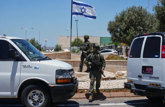 مقتل حاخام إسرائيلي طعناً في منزله