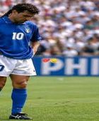 كازورلا لاعب وسط أرسنال وإسبانيا السابق يعتزل في سن 41 عاما