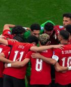 صلاح أساسيا مع منتخب مصر أمام أستراليا 