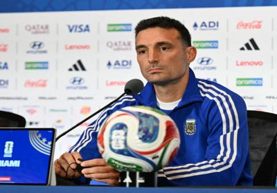 فريق عظيم.. سكالوني يشيد بمنتخب الرأس الأخضر