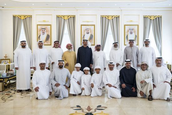 رئيس الإمارات يزور سيف مفتاح النيادي في منزله