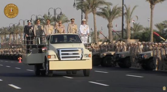 الرئيس السيسي يجري جولة تفقدية بمقر القيادة الاستراتيجية في العاصمة الجديدة