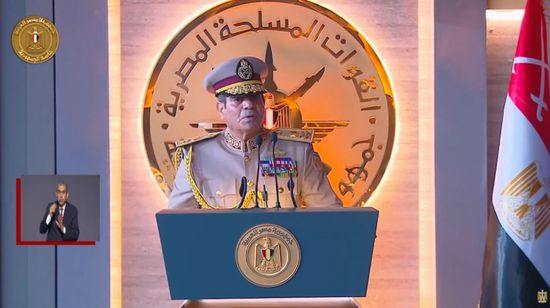 السيسي: ثورة يونيو صرخة حق بأن مصر لا تحكم إلا بأبنائها