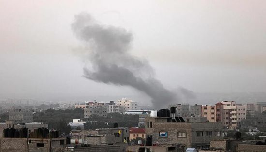 الجيش الإسرائيلي يعلن مقتل قياديين من حركة "حماس" في غارتين بقطاع غزة