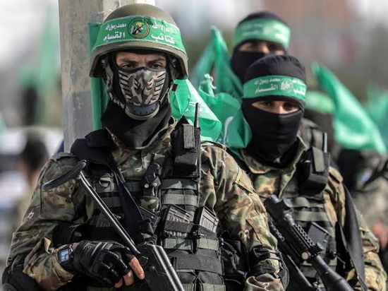 حماس تطالب الوسطاء بالضغط على إسرائيل لتمكين إدارة غزة