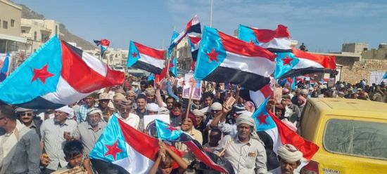 أبناء سقطرى يحتشدون رفضا للوصاية السعودية والاحتلال