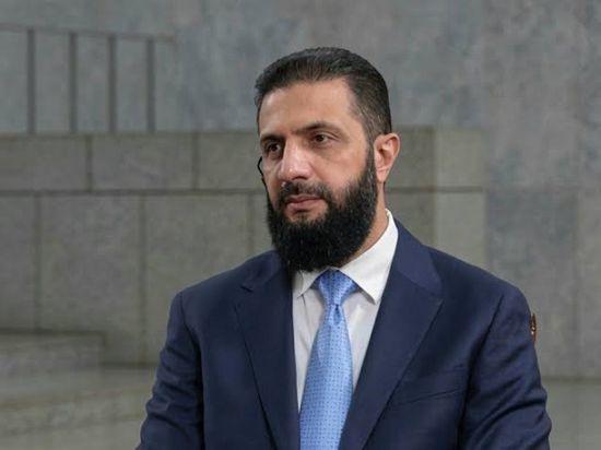 الشرع يعلن عن اتفاق مع ماكرون لبدء تبادل السفراء