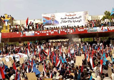 جماهير "التصعيد ضد الوصاية" تتعهد: لا عودة إلى الوحدة أبدا