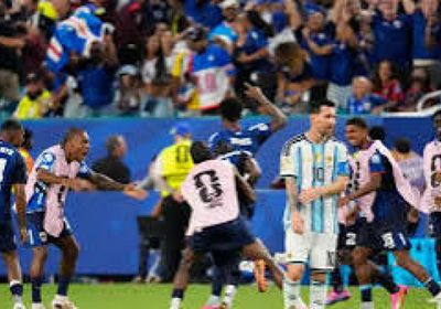 الأرجنتين تقلب تأخرها بهدفين لتفوز 3-2 على مصر
