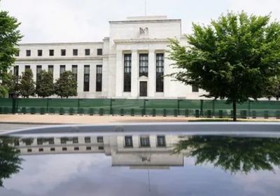 مسؤولو الفيدرالي: التضخم لا يزال مرتفعاً وأسعار الفائدة مناسبة