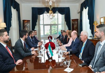 الشرع يلتقي مبعوث أمريكا في أنقرة