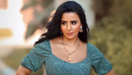 بكلمات مؤثرة.. الفنانة إيمان سلامة تعلن وفاة والدها وتطلب الدعاء له
