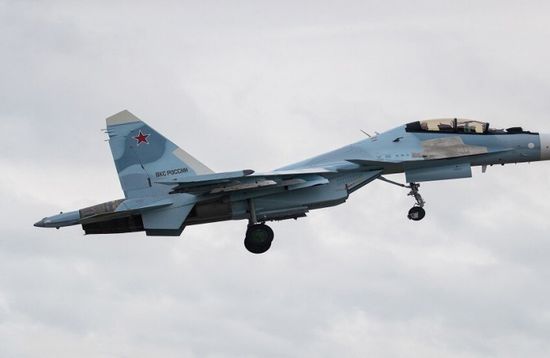 روسيا تعزز سلاحها الجوي بدفعة جديدة من أحدث مقاتلات وقاذفات "سوخوي"
