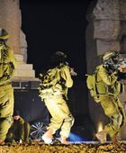 إصابة 9 فلسطينيين في هجوم لقوات الاحتلال ومستوطنين بالضفة