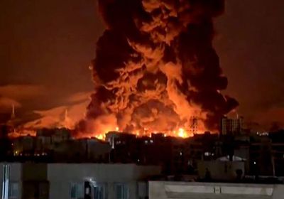 حريق هائل في مصفاة تكرير غربي إيران