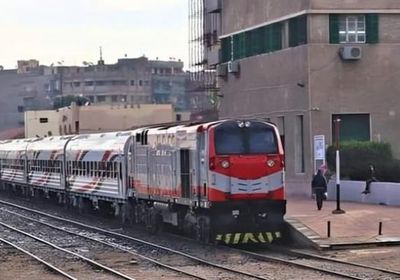 14 مصابا بخروج عربة قطار عن القضبان بطنطا