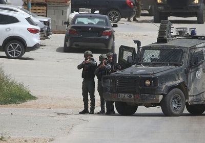مستوطنون إسرائيليون يحتجزون نائباً أمريكياً في الضفة الغربية