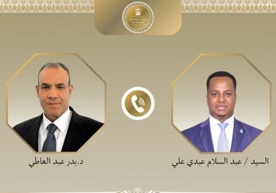 وزير الخارجية المصري يبحث مع نظيره الصومالي العلاقات الثنائية