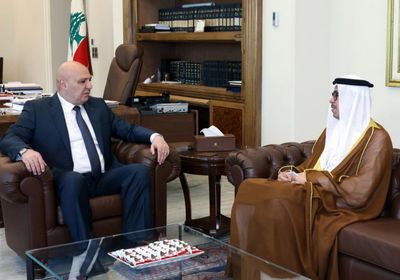 رئيس لبنان يستقبل سفير الإمارات لدى بيروت