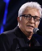 وفاة بيبينو دي كابري عن 86 عاما.. صاحب "شامبانيا" يودع الموسيقى الإيطالية