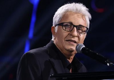 وفاة بيبينو دي كابري عن 86 عاما.. صاحب "شامبانيا" يودع الموسيقى الإيطالية