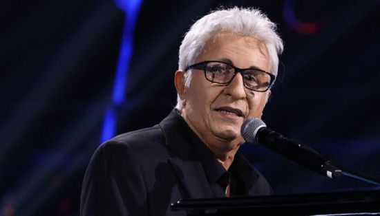 وفاة بيبينو دي كابري عن 86 عاما.. صاحب "شامبانيا" يودع الموسيقى الإيطالية