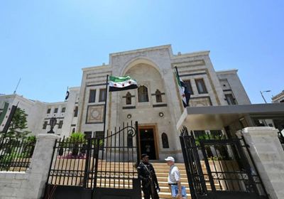 قصة عقد مجلس الشعب السوري الانتقالي أولى جلساته