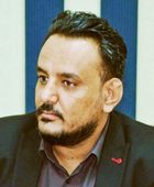 زوجة القائد المقرحي تنفي الإفراج عنه وتدعو لتحري الدقة
