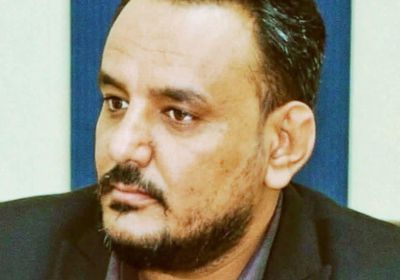 زوجة القائد المقرحي تنفي الإفراج عنه وتدعو لتحري الدقة