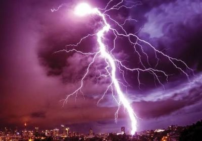 عواصف رعدية عنيفة تعلن الطوارئ في فيلادلفيا