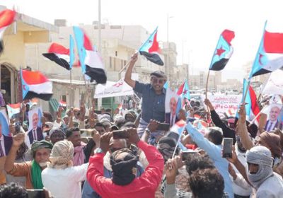 جماهير سقطرى تدافع عن السيادة الجنوبية بمواجهة مشاريع الوصاية 
