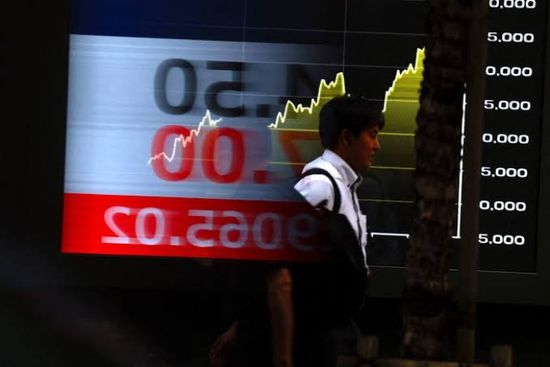 الأسهم اليابانية تغلق على تراجع بضغط من قطاع التكنولوجيا