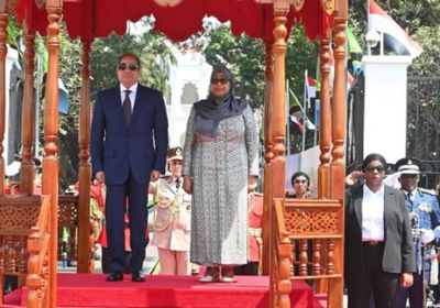 السيسي يعقد مباحثات مع رئيسة تنزانيا في دار السلام