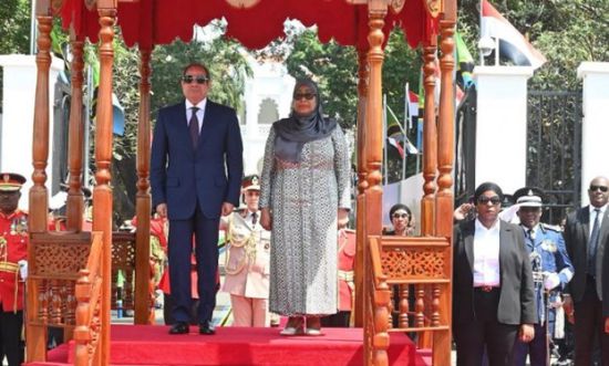 السيسي يعقد مباحثات مع رئيسة تنزانيا في دار السلام