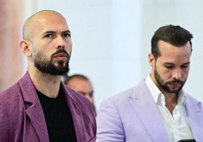 &nbsp;الشرطة الأمريكية توقف أندرو تيت وشقيقه تمهيدًا لإجراءات قضائية جديدة&nbsp;&nbsp;