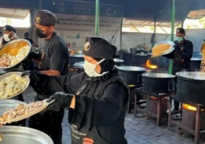 السعودية.. &laquo;سلمان للإغاثة&raquo; يوزع 25 ألف وجبة غذائية في غزة