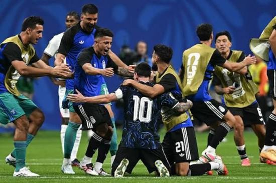 إسبانيا والأرجنتين تتنافسان على نسخة طبق الأصل من كأس العالم